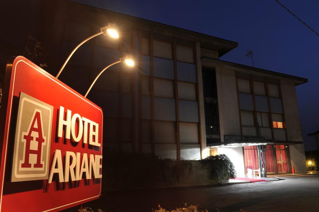 Hotel Ariane Thiene Bagian luar foto